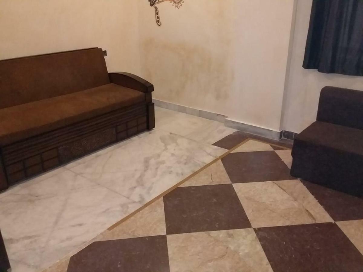 Hotel Nikunj Ashram Vrindāvan Esterno foto