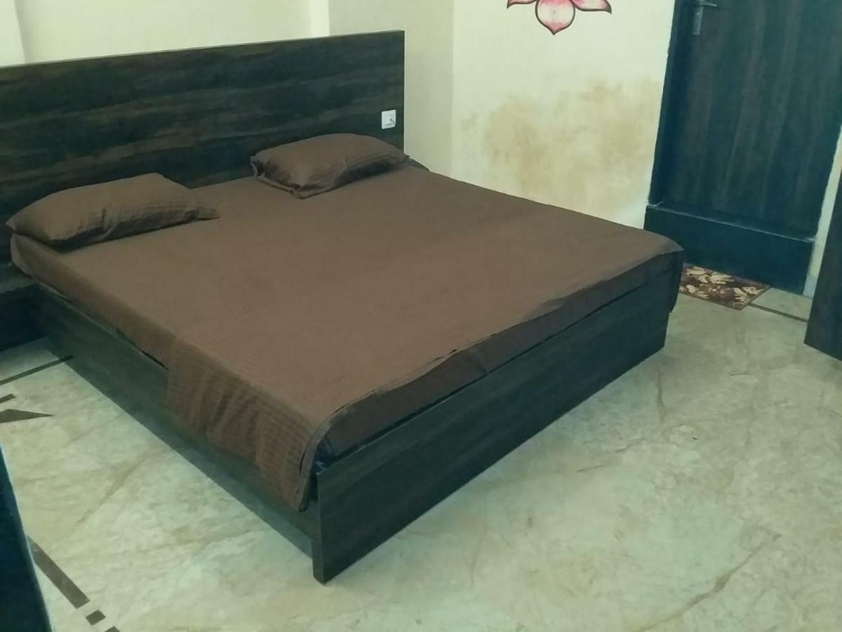 Hotel Nikunj Ashram Vrindāvan Esterno foto