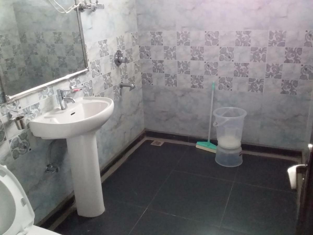 Hotel Nikunj Ashram Vrindāvan Esterno foto