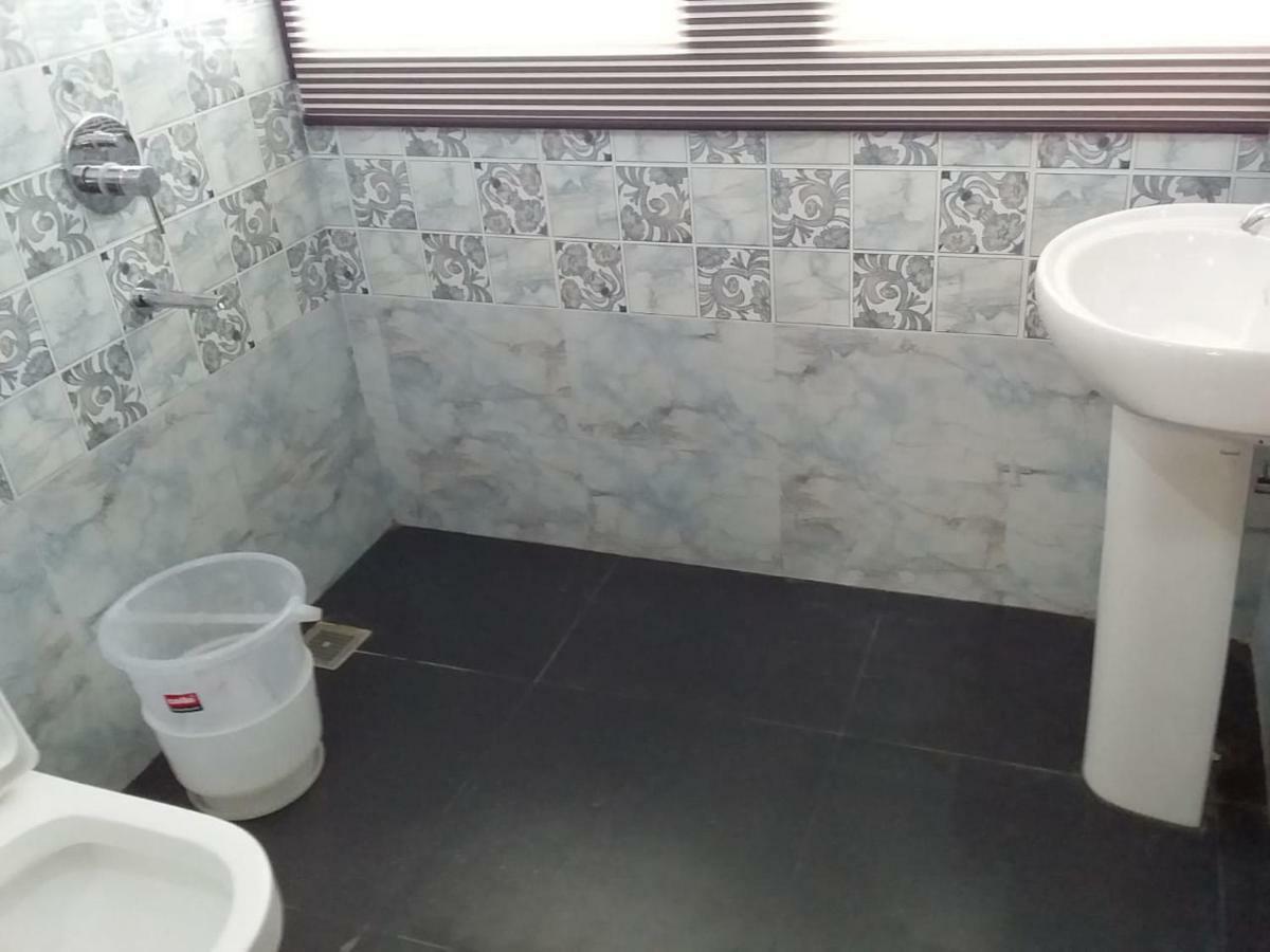 Hotel Nikunj Ashram Vrindāvan Esterno foto